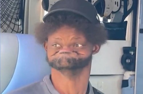 Koronavirus testindən keçən şəxsin üz ifadəsi həkimləri şoka saldı: Görüntülər izlənmə rekordu qırdı - VİDEO