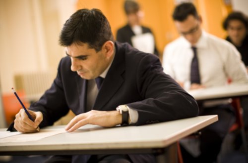 Aprelin 30-da 2 800-ə yaxın şəxs dövlət qulluğuna imtahan verəcək