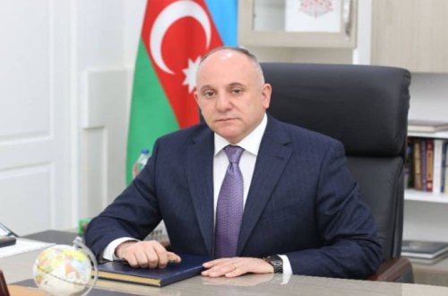 “Direktorun əri mənə 30 min rüşvət təklif etdi, razılaşdım”