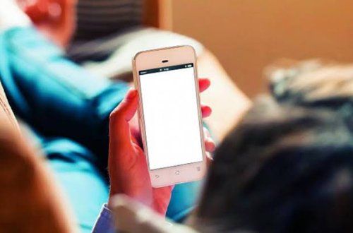 17 yaşlı oğlanı bacısının fotoları ilə şantaj ediblər