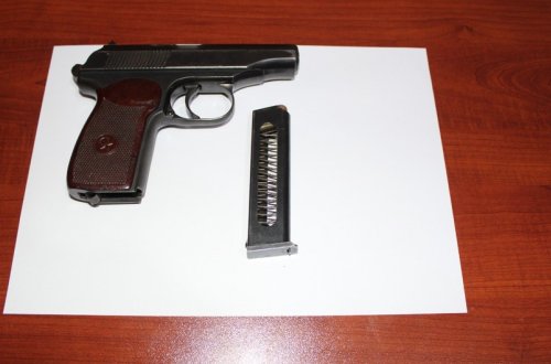 Şəkidə üzərində tapança gəzdirən keçmiş məhkum həbs olunub