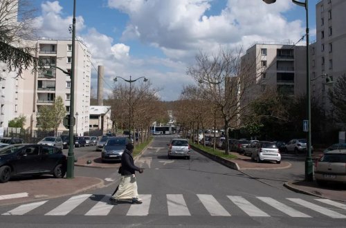 Fransada piyadalar üçün işıqfora narıncı işıq əlavə edilib