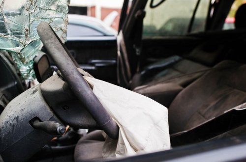 Bakıda qəzaya düşən sürücü xəstəxanada ölüb