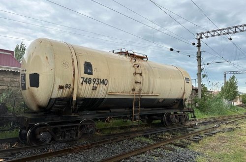 Əhmədli stansiyasında yük vaqonu relsdən çıxıb