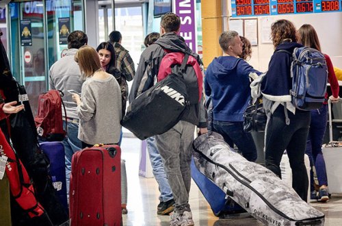 Bu ölkə əcnəbilər üçün məcburi koronavirus peyvəndini ləğv edir