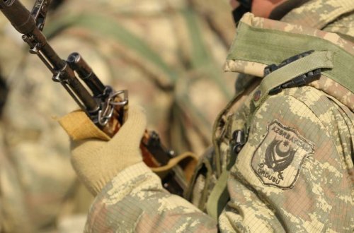 Baş nazir hərbi qulluqçuların icbari narkoloji müayinədən keçirilməsi ilə bağlı qərar imzalayıb