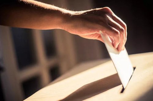 Özbəkistanda Konstitusiya dəyişikliyi 90 faiz səslə təsdiqlənib