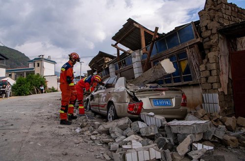 Çində zəlzələ bölgəsindən 11 min sakin təxliyə edildi