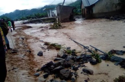 Ruanda və Uqandada torpaq sürüşməsi hadisəsi baş verib: 115 ÖLÜ