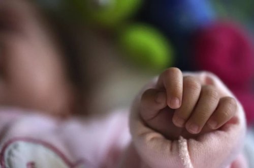 İraqda uşaqlarını 150 min dollara satmağa çalışan ailə saxlanıldı