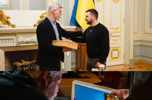 Çexiya Prezidenti Volodimir Zelenskiyə tapança hədiyyə edib