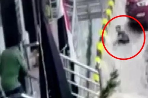 Sel sularına düşən qız son anda xilas edilib