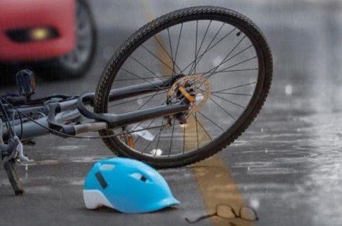 Xaçmazda avtomobil velosipedçini vuraraq öldürüb