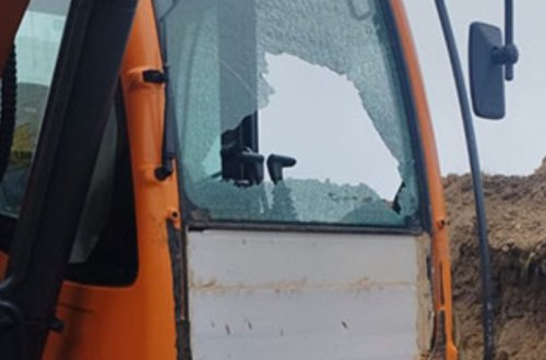 Ermənistan silahlı bölmələri Laçında ekskavatoru atəşə tutub