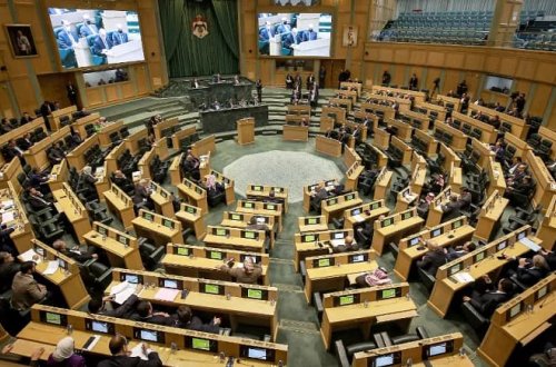 İsrail saxladığı iordaniyalı deputatı azad etdi