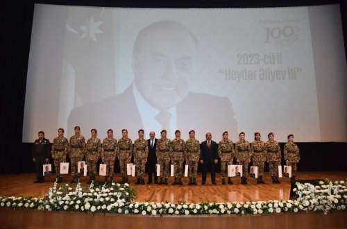 Ulu Öndər Heydər Əliyevin anadan olmasının 100 illiyinə həsr olunmuş tədbir keçirilib