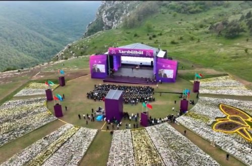 Mehriban Əliyeva “Xarıbülbül” Beynəlxalq Musiqi Festivalından paylaşım edib