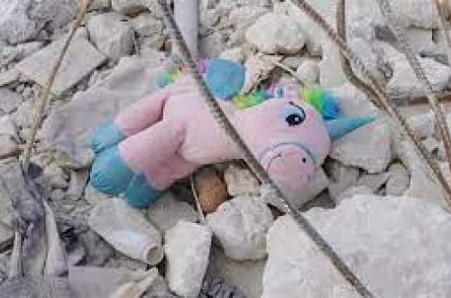 Yaponiyada zəlzələ zamanı 8 nəfər xəsarət alıb