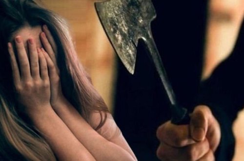 Yeniyetmə ögey atasından QİSAS ALDI: Onun qızını baltaladı