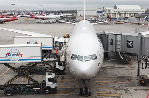 Moskva aeroportlarında təyyarələr kütləvi şəkildə geçikir, 21 reys ləğv olunub