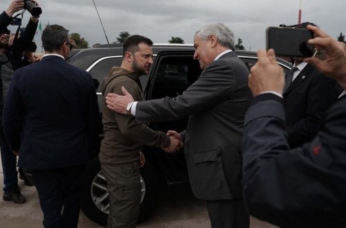 Volodimir Zelenski Romada səfərdədir