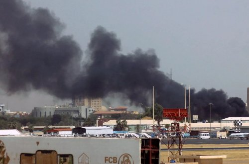 Küveytin Xartum səfirliyinə basqın edilib