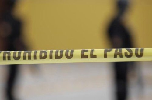 Meksikada silahlı şəxs futbol meydançasına hücum edib