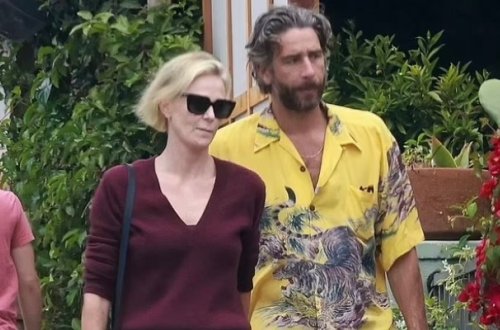 Yeni sevgilisi ilə görüntüləndi - Fotolar