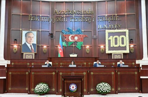 Milli Məclisin Ümummilli Lider Heydər Əliyevin 100 illik yubileyinə həsr olunmuş xüsusi iclası keçirilib - FOTOLAR