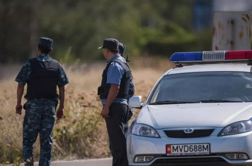 Qırğızıstanda terrorçularla polis arasında atışma olub, ölən və yaralanan var