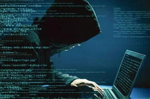 ABŞ rus hakerin başına 10 milyon dollar mükafat qoyub