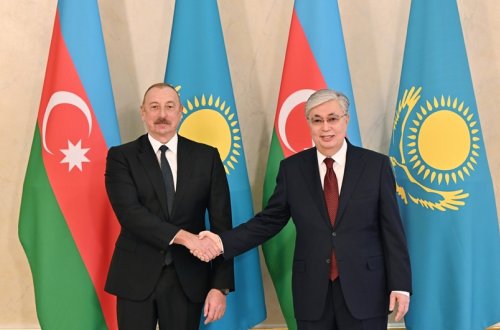 İlham Əliyev Qazaxıstan Prezidentinə zəng edib, onu yubileyi münasibətilə təbrik edib