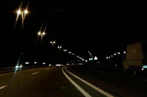 İti vurmaq istəmədi, ağır qəzaya düşdü - Bakıda qorxulu anlar - VİDEO