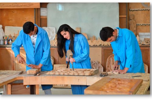 Peşə liseyləri məzunlarının yekun attestasiyası aparılıb