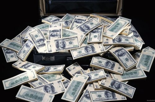 Vəzifəli qadın əri tərəfindən aldadıldı: Milyonluq dələduzluq