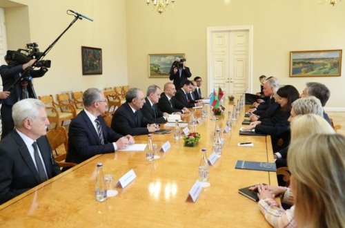 Vilnüsdə İlham Əliyevin litvalı həmkarı ilə geniş tərkibdə görüşü keçirilib - YENİLƏNİB + FOTO