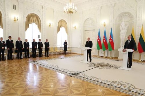 İlham Əliyev və Gitanas Nauseda Azərbaycan-Litva Biznes Forumunda iştirak edirlər