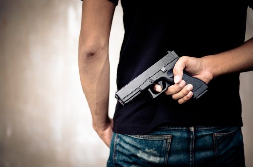 Bakıda üzərində tapança gəzdirən şəxs saxlanılıb