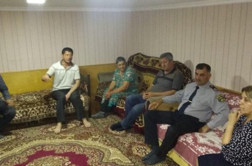 Azyaşlı övladı ilə birgə intihara cəhd edən qadın xəstəxanaya yerləşdirilib, uşaq atasına verilib