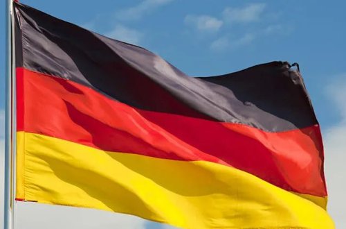 Almaniyada “irqçilik var” deyən türk işdən qovulub