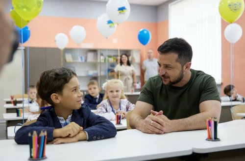 Zelenski iranlılara müraciət edib: “Niyə şər dövlətin tərəfindəsiniz?”