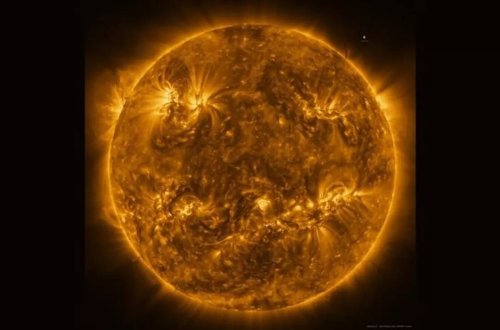 Günəşin səthində Yerdən 4 dəfə böyük olan dəlik görüldü