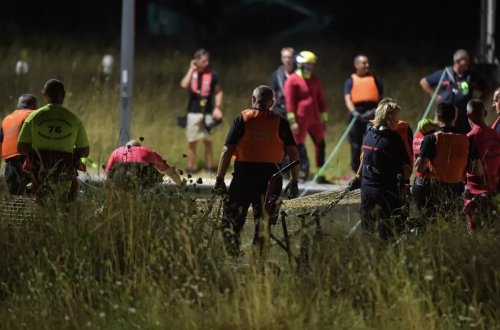 İngiltərəyə gələn miqrantların sayı 600 mini keçərək rekord qırdı