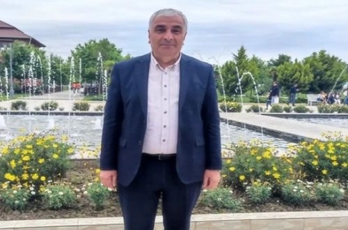 Tədbirə gedən məktəb direktoru qəzada öldü - Foto