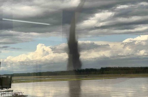 Tornado Yaponiyanı vurdu: Lentə alınan görüntülər hamını şoka saldı - VİDEO