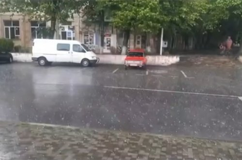 Oğuza dolu düşdü - Video