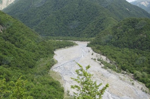 Yağışlardan sonra çaylarda sululuq artıb - Sel təhlükəsi davam edir