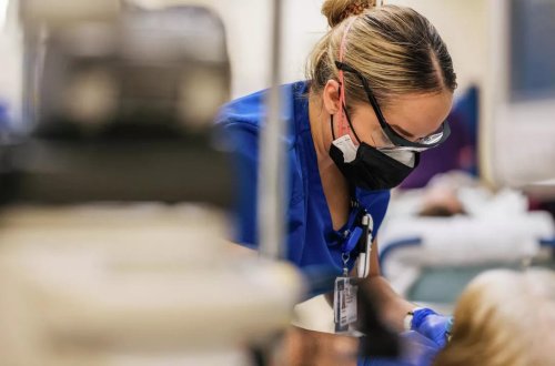 ABŞ-da 4 yaşlı uşaq atasının silahı ilə özünü VURDU