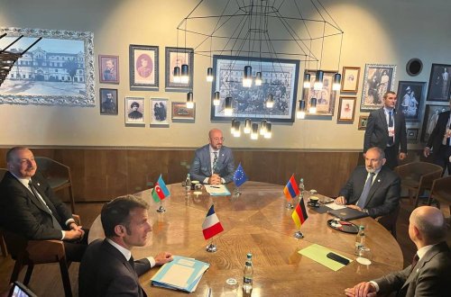 Moldovada Zirvə toplantısı çərçivəsində beştərəfli görüş start götürdü