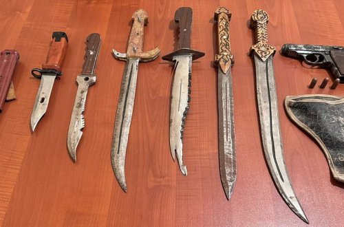 Tərtərdə odlu və soyuq silahlar götürülüb